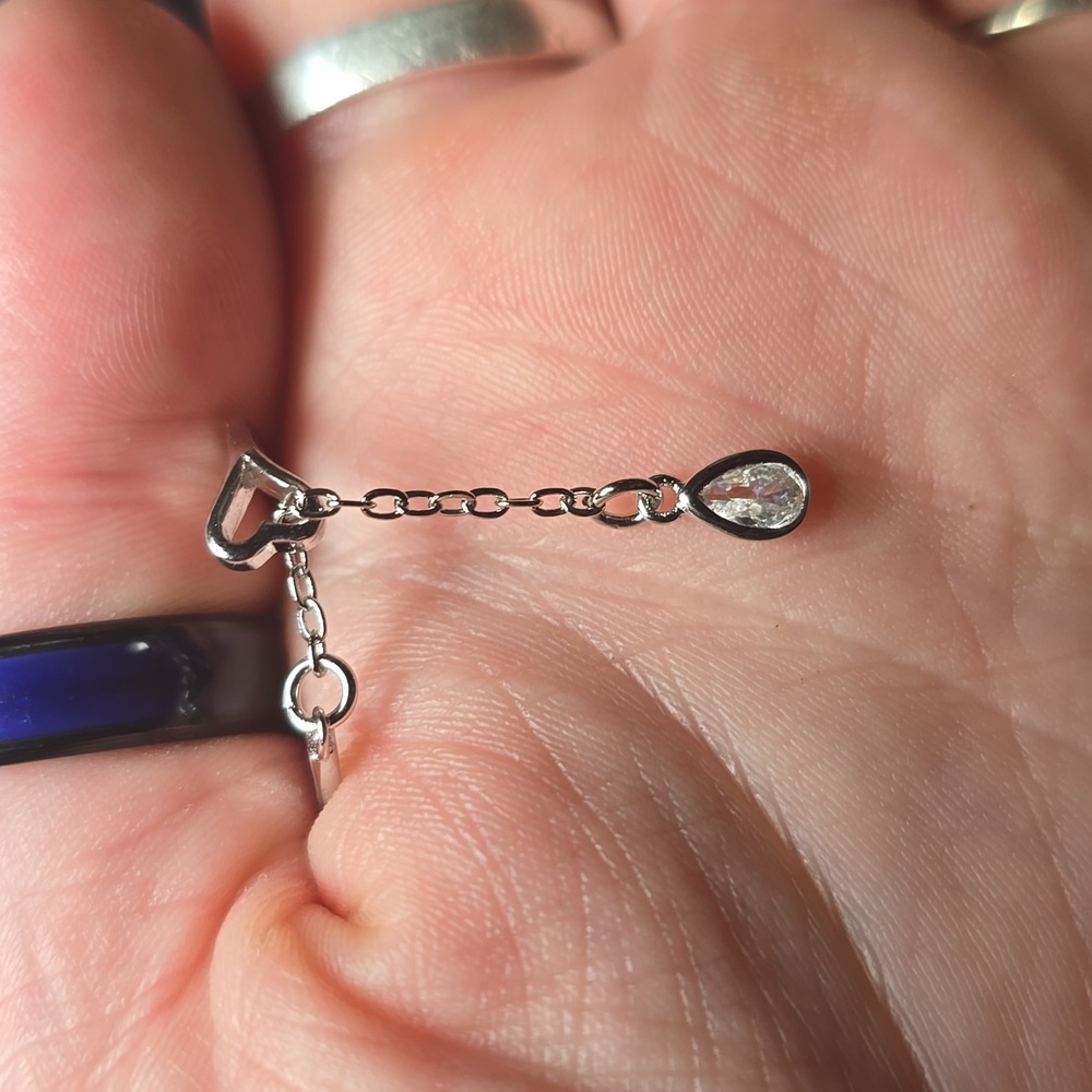 Elegant .925 Silver Chain Ring